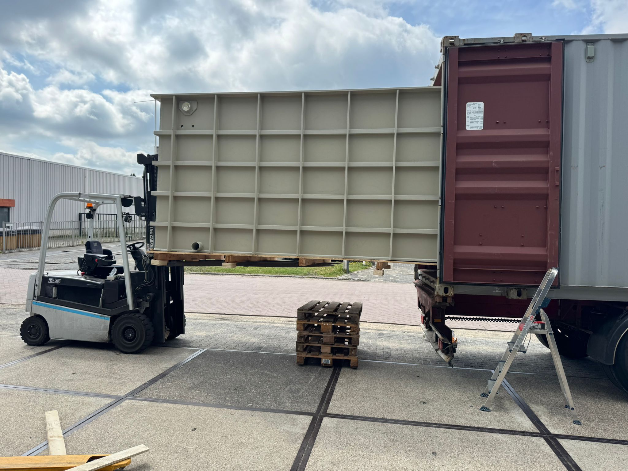 Filtreau container